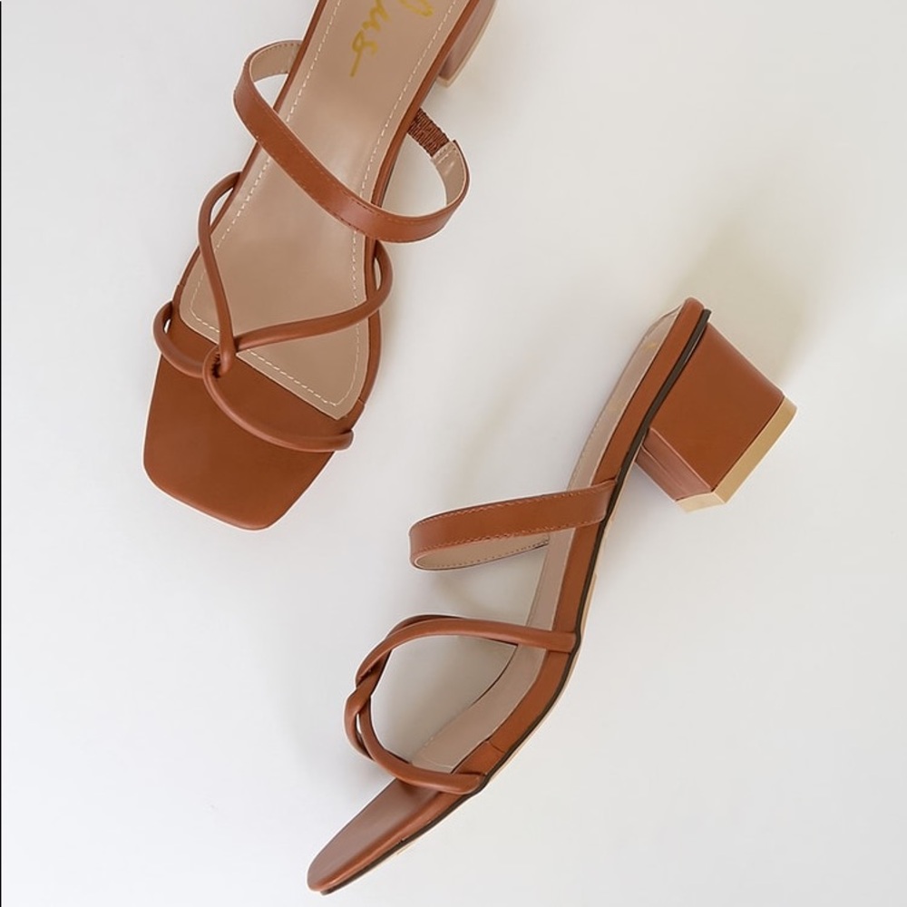 Lulu’s Leylia Tan Block Heel Sandals